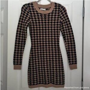 Hollister Houndstooth Sweater Dress - Small